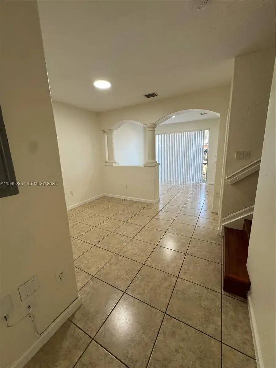 1403 SE 27th Ct, Homestead FL 33035