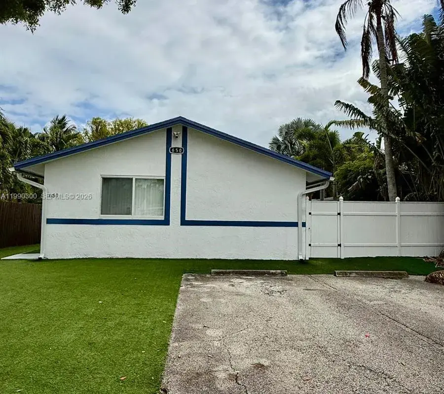 650 NE 15TH ST, Fort Lauderdale FL 33304