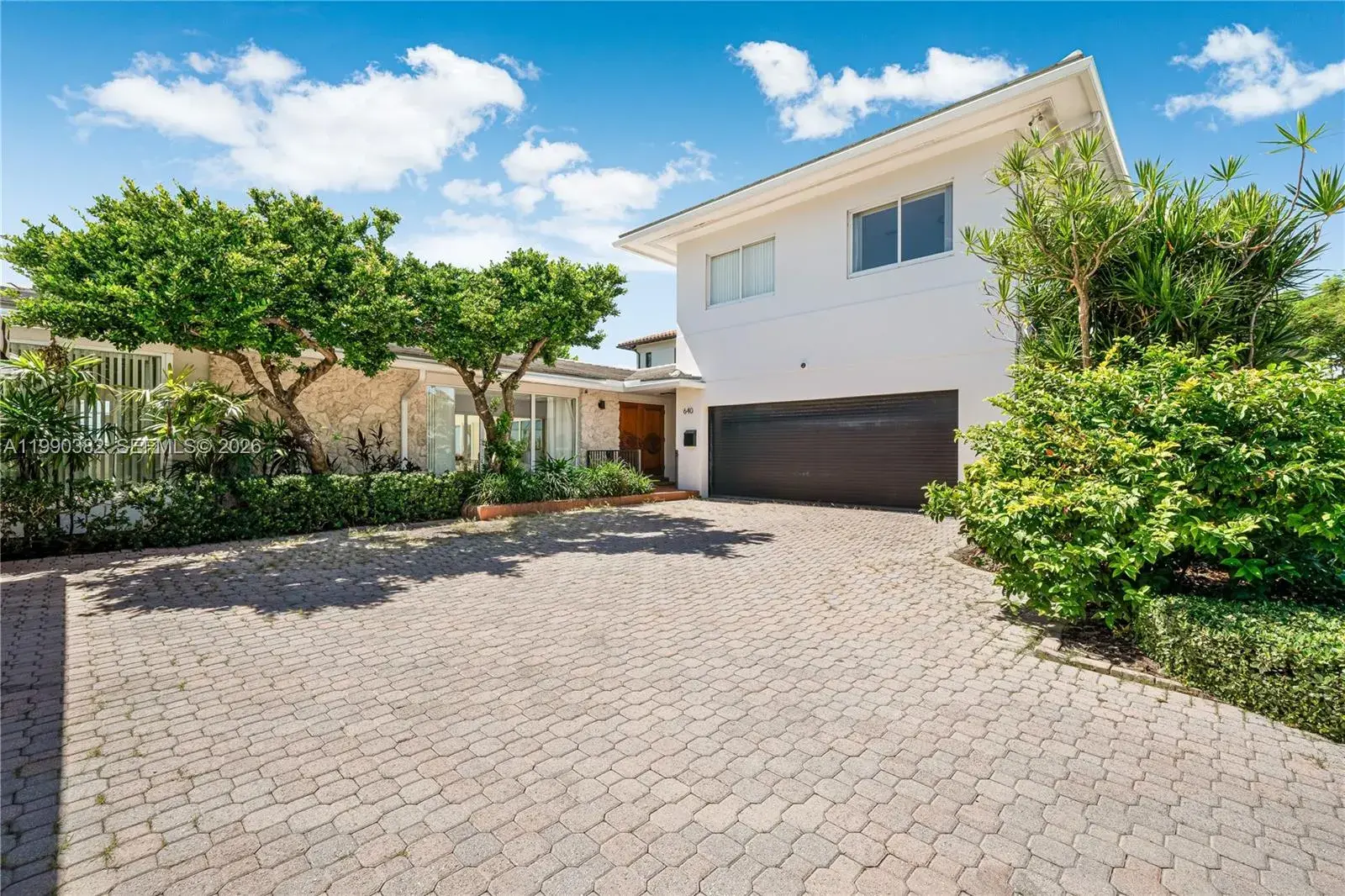 640 S Mashta Dr, Key Biscayne FL 33149