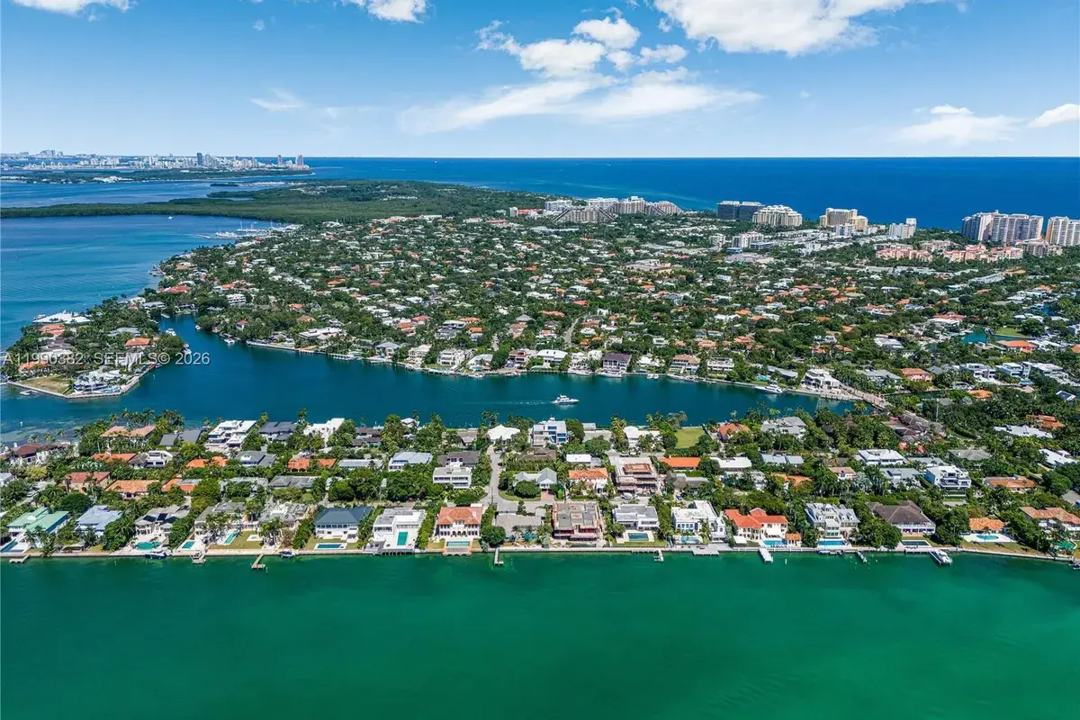 640 S Mashta Dr, Key Biscayne FL 33149