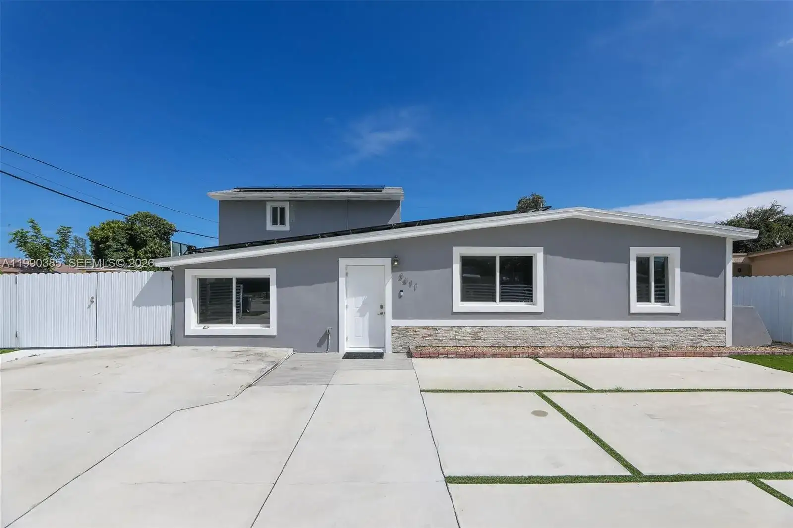 3811 SW 47 ave, West Park FL 33023