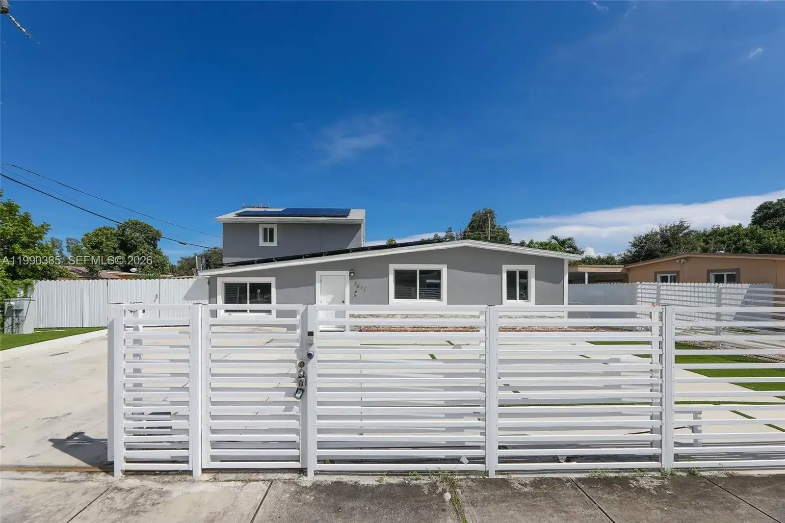 3811 SW 47 ave, West Park FL 33023 photo 4