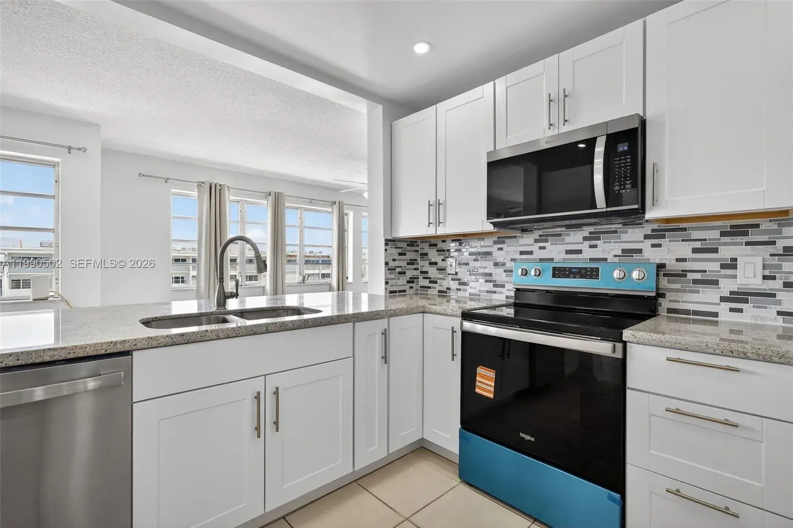 329 SE 3rd St # 502T, Hallandale Beach FL 33009