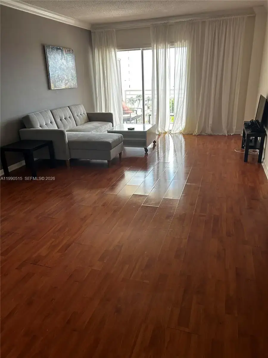 400 Kings Point Dr # 604, Sunny Isles Beach FL 33160