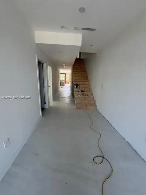 2800 SW 38th Ct, Miami FL 33134 photo 3
