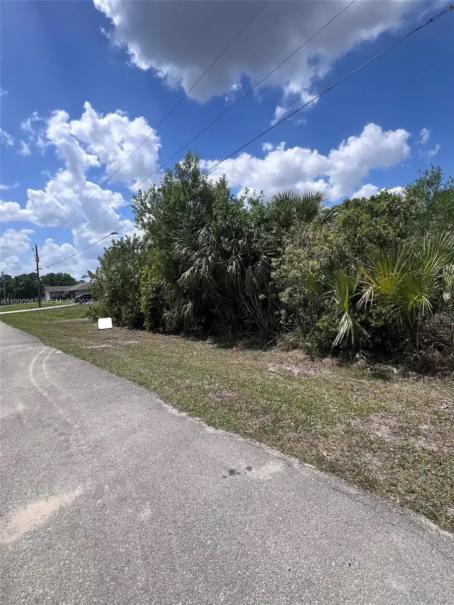 6155 Hughes Ave,, Fort Myers FL 33905 photo 2