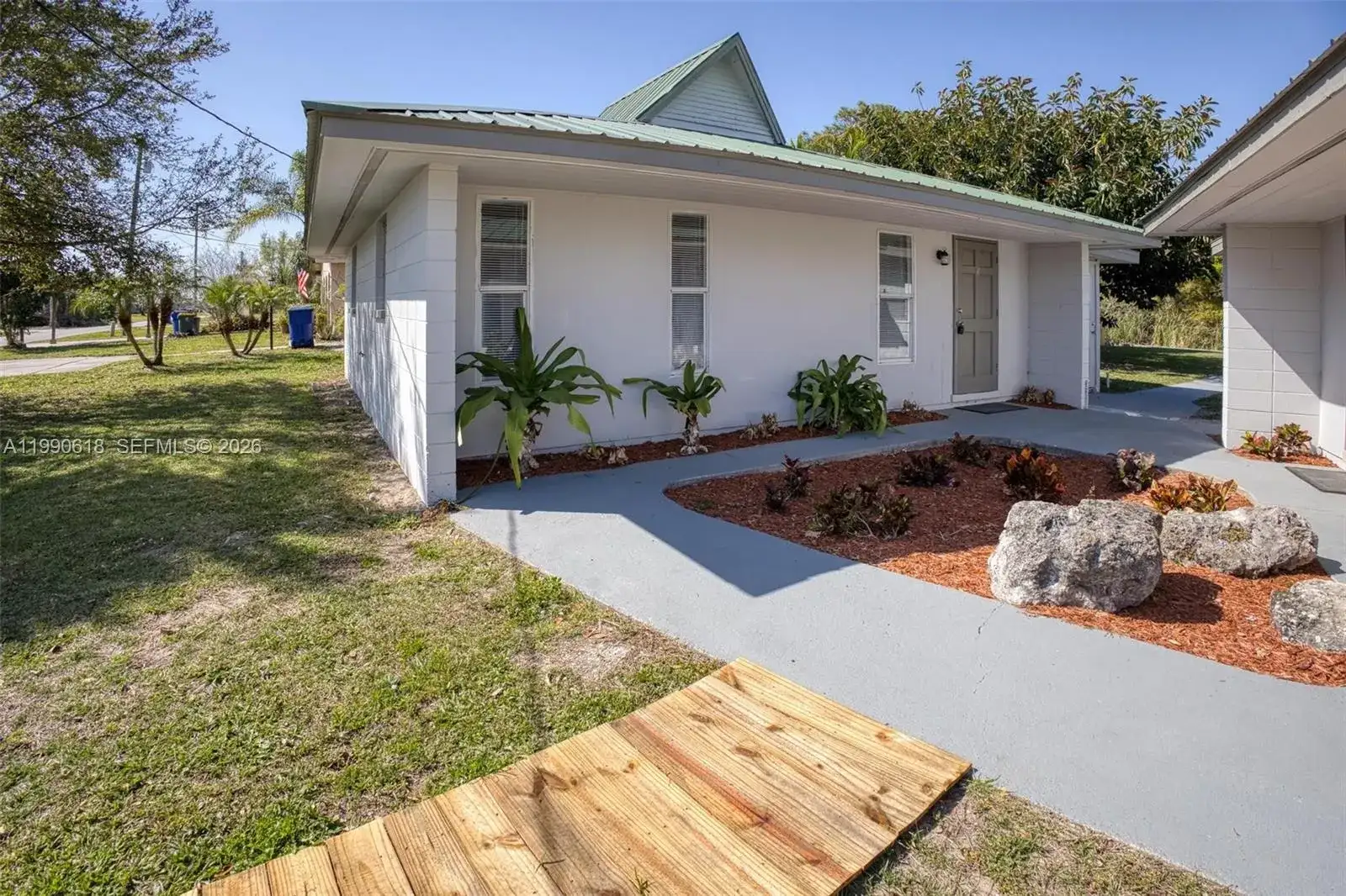 101-103 Jasmine CT, Lake Placid FL 33852 photo 2