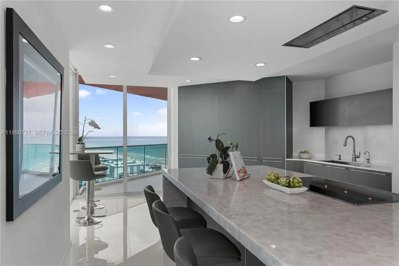 300 S Pointe Dr # 3405, Miami Beach FL 33139 photo 5