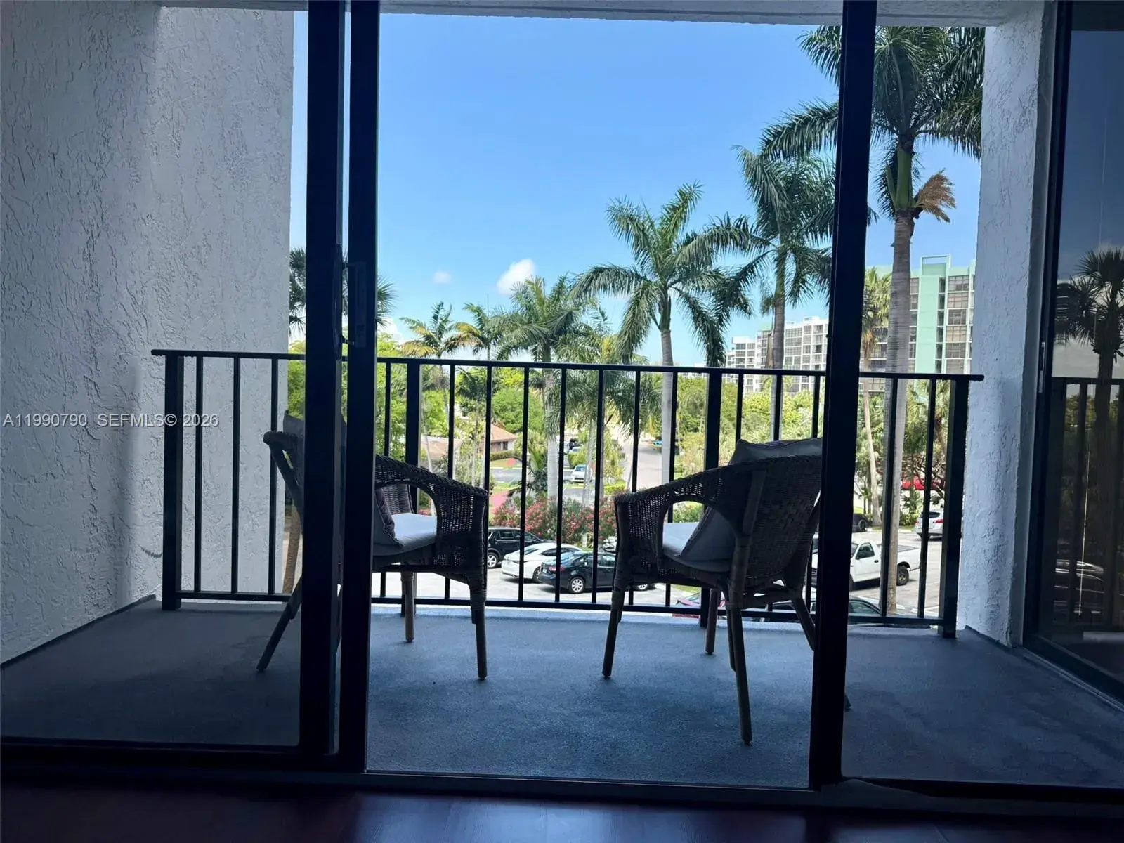 200 Leslie Dr # 425, Hallandale Beach FL 33009