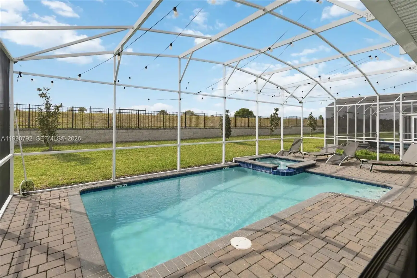 9114 Sommer, Davenport FL 33896 photo 4