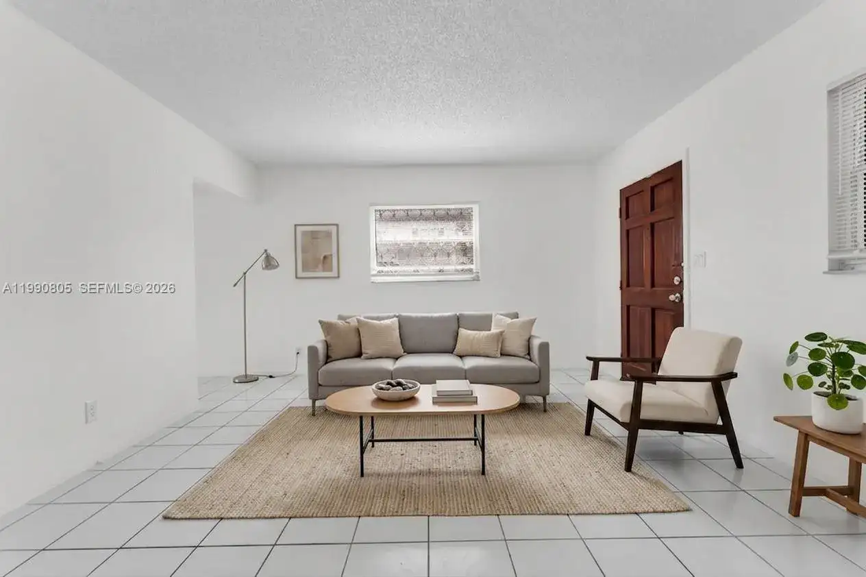 321 SW 1st Ct # 4, Pompano Beach FL 33060 photo 2