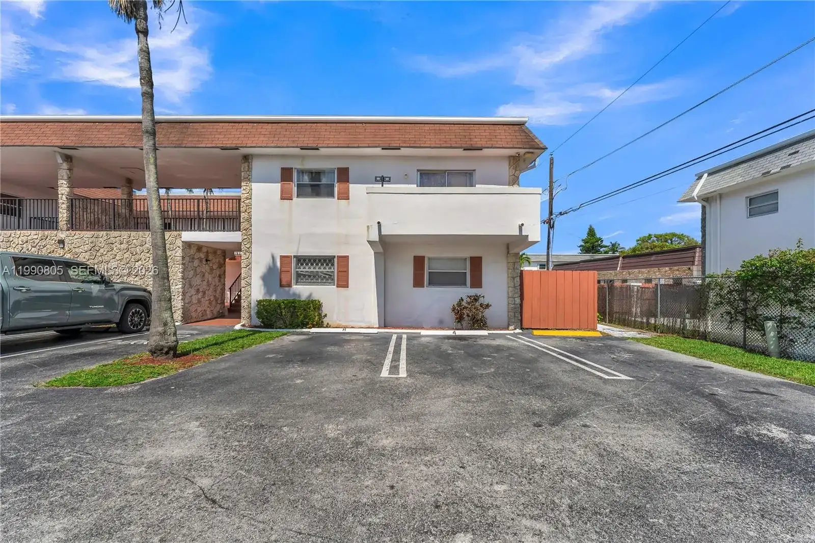 321 SW 1st Ct # 4, Pompano Beach FL 33060 photo 4