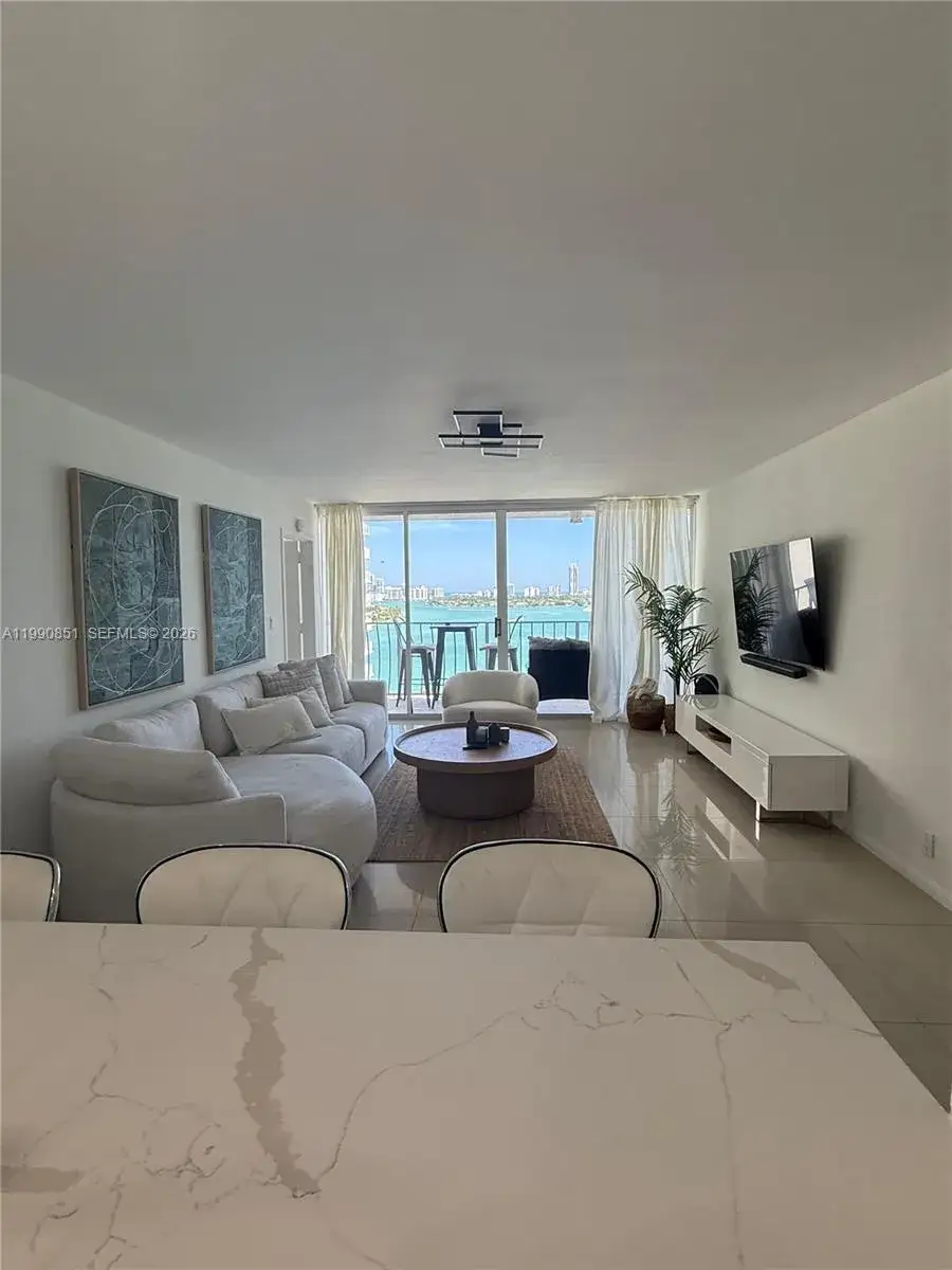 7601 E Treasure Dr # 1508, North Bay Village FL 33141