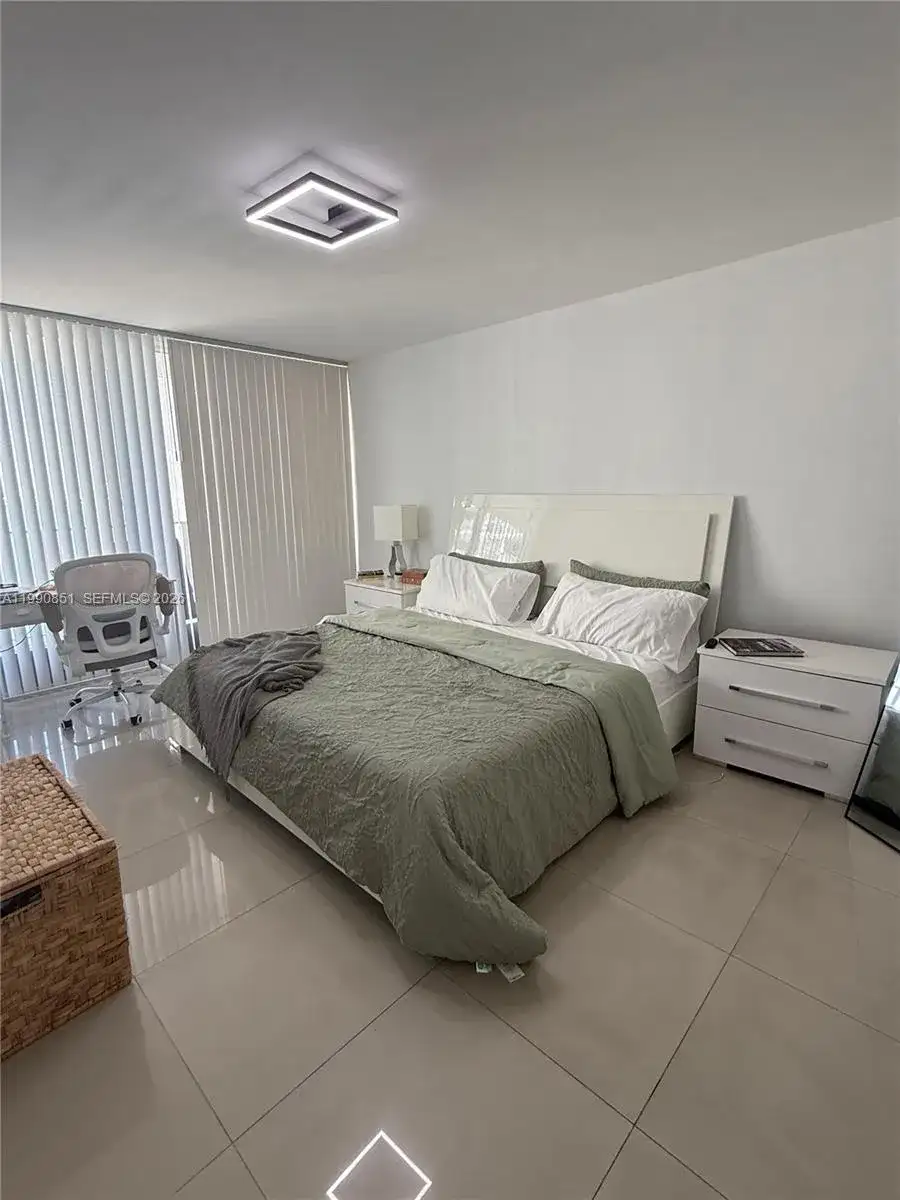 7601 E Treasure Dr # 1508, North Bay Village FL 33141 photo 5