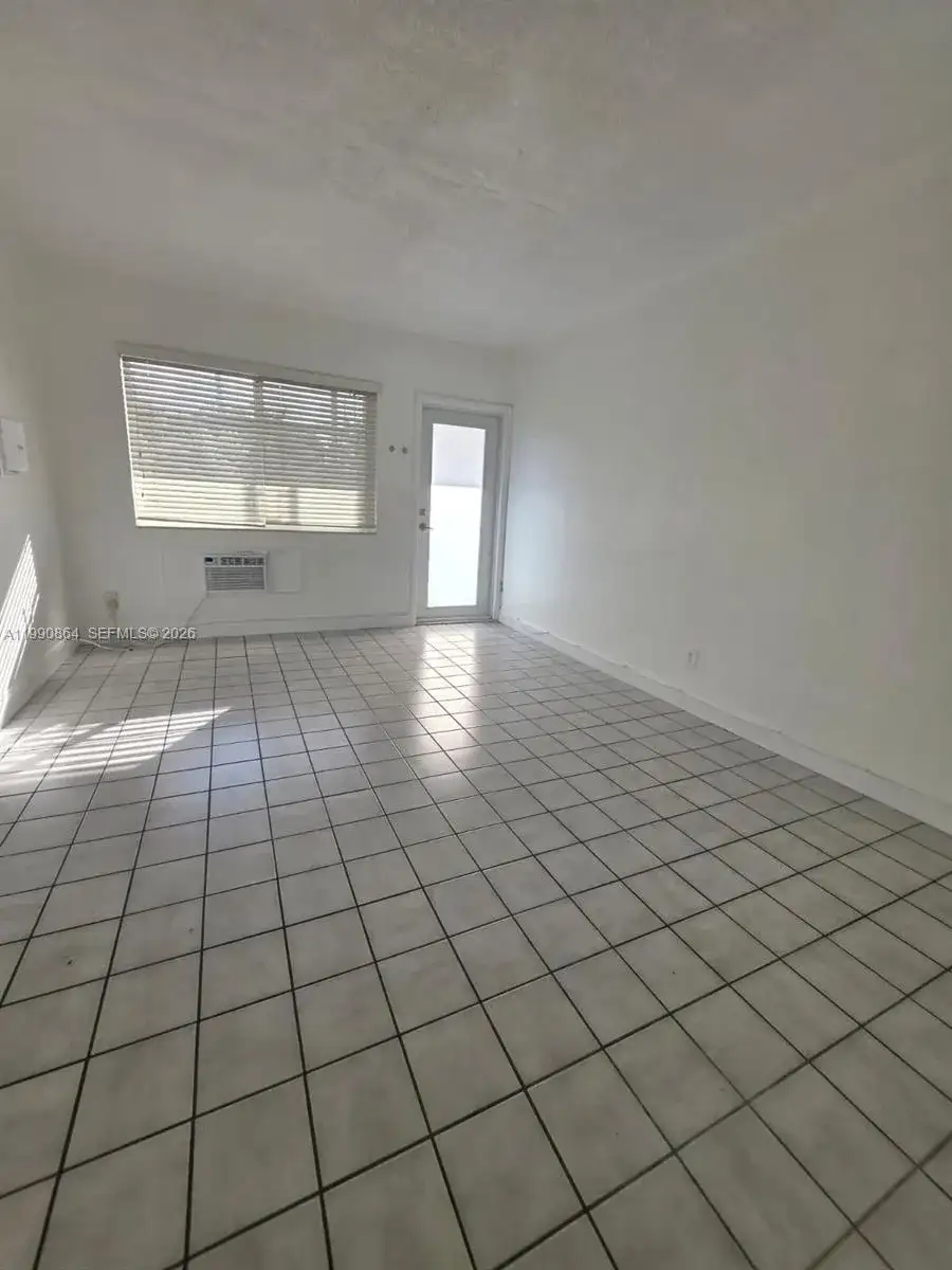 7155 Rue Notre Dame # 9, Miami Beach FL 33141 photo 4