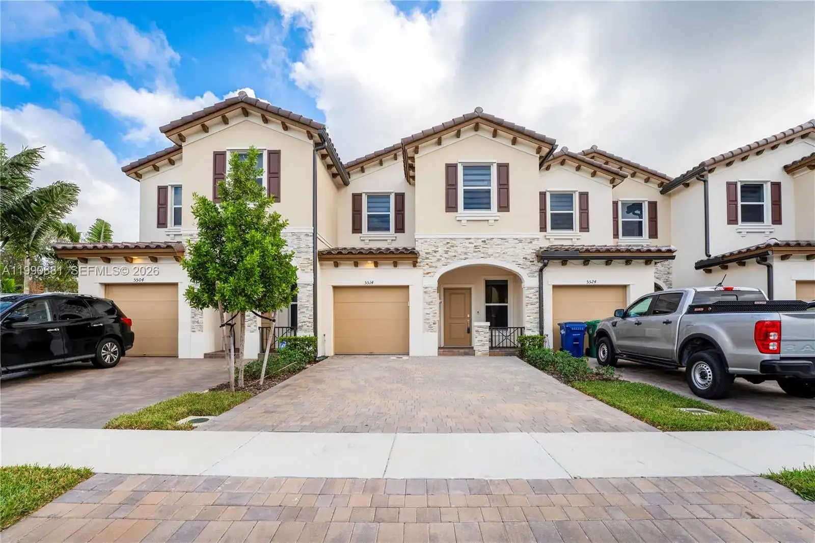 5514 NW 27th St, Lauderhill FL 33313 photo 2