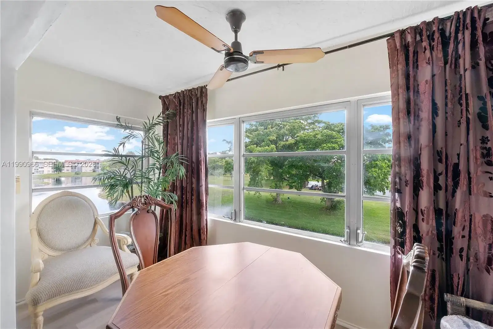 9201 Sunrise Lakes Blvd # 304, Sunrise FL 33322 photo 4