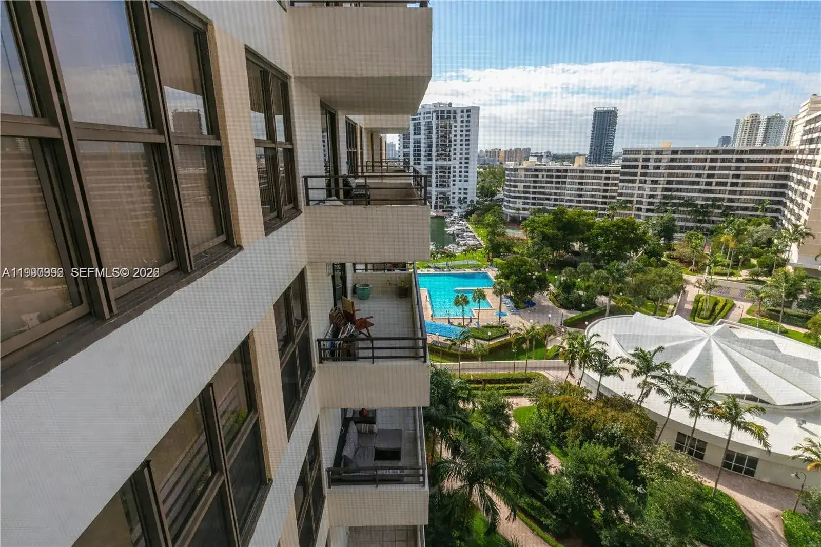 2500 PARKVIEW DR # 1418, Hallandale Beach FL 33009 photo 3