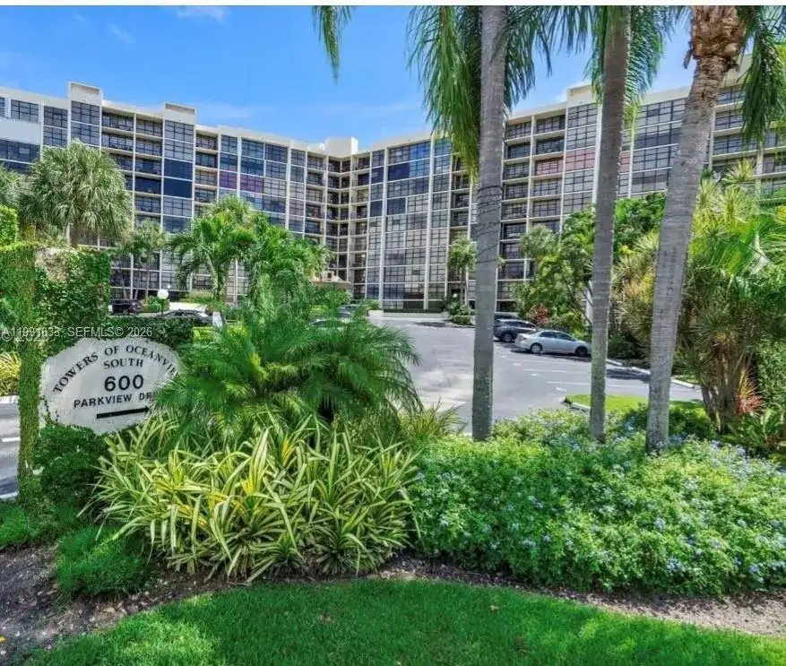 600 Parkview Dr # 717, Hallandale Beach FL 33009 photo 3
