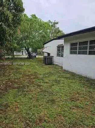2345 NW 161st St, Miami Gardens FL 33054