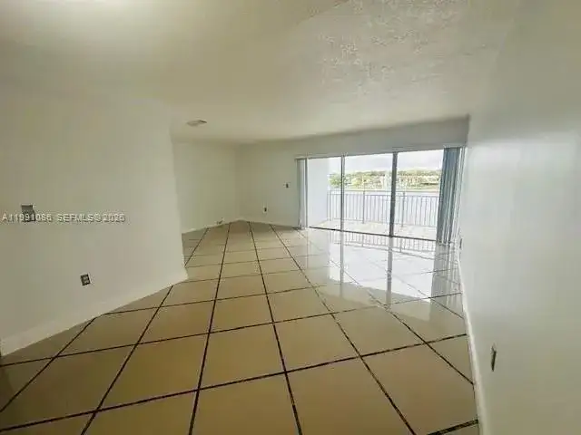 9351 Fontainebleau Blvd # B409, Miami FL 33172 photo 2