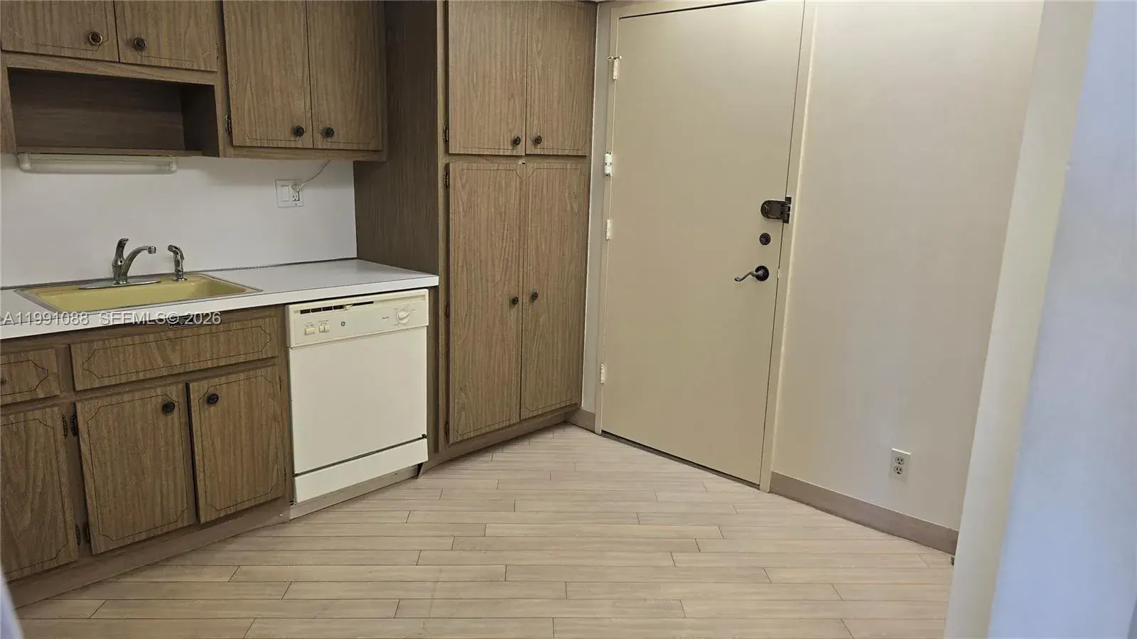 1600 S Ocean Dr # 15J, Hollywood FL 33019