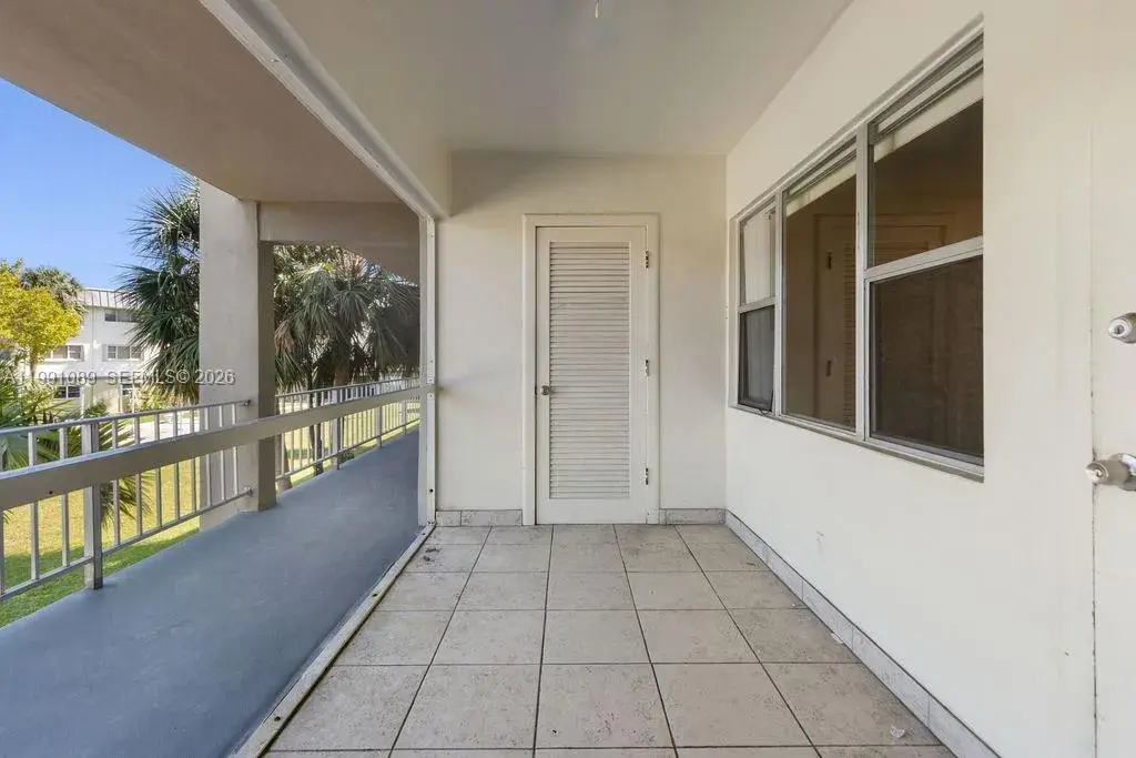 270 Layne Blvd # 207, Hallandale Beach FL 33009