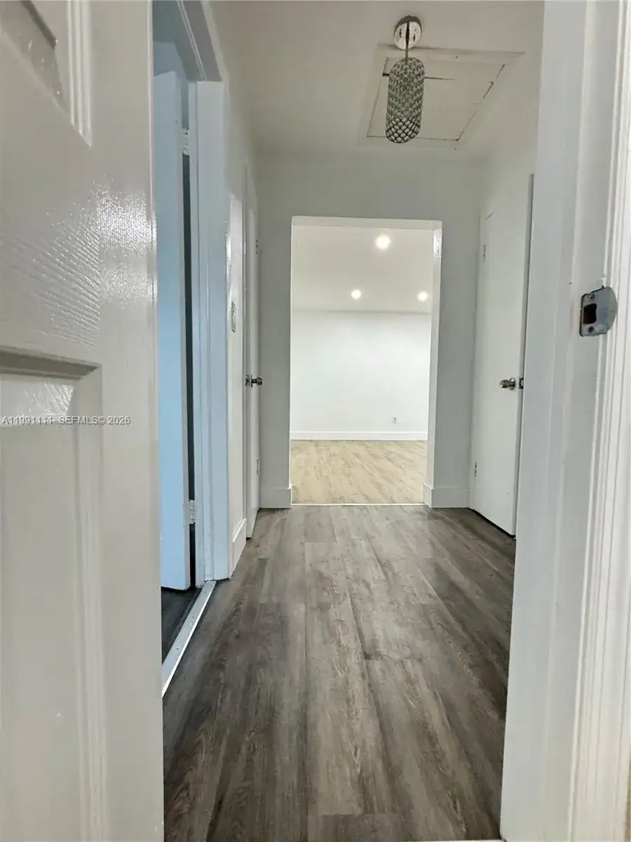 1086 NW 110th St # 1, Miami FL 33168 photo 3