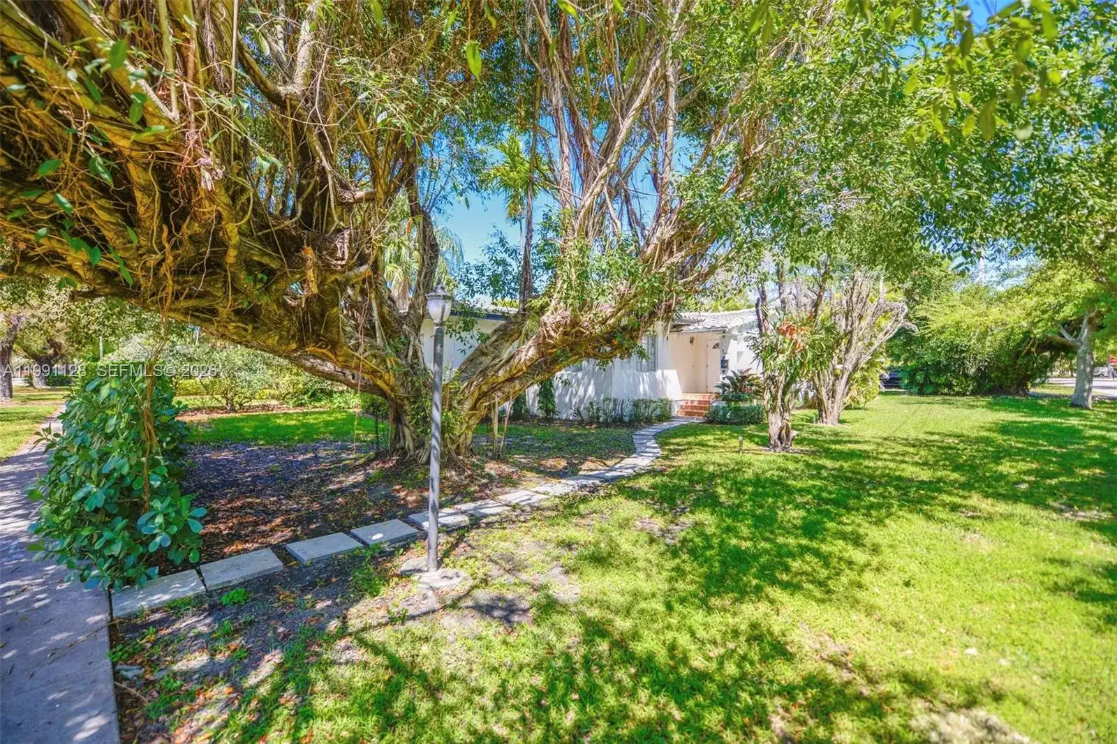 1201 Obispo Ave, Coral Gables FL 33134 photo 2