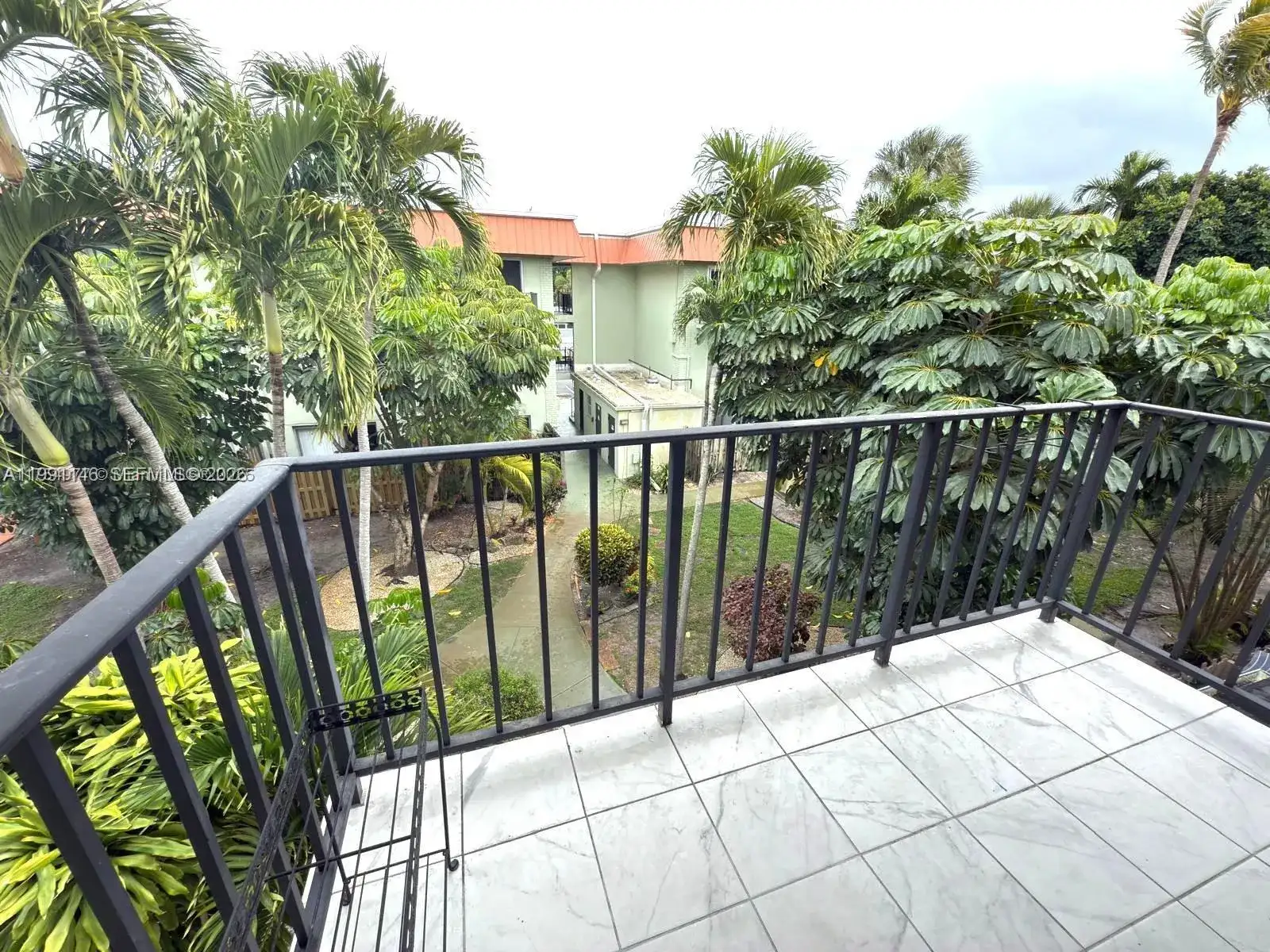 805 W Oakland Park Blvd # D19, Oakland Park FL 33311 photo 2