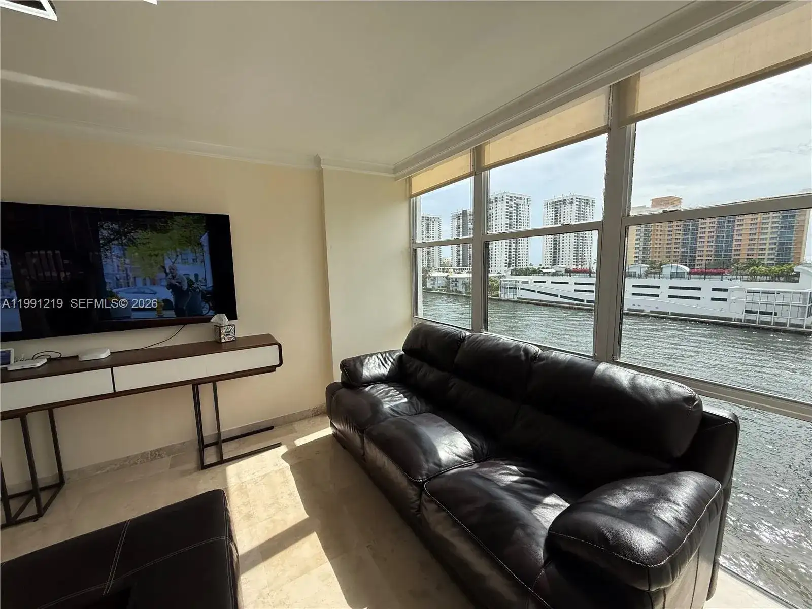 1000 Parkview Dr # 720, Hallandale Beach FL 33009 photo 2