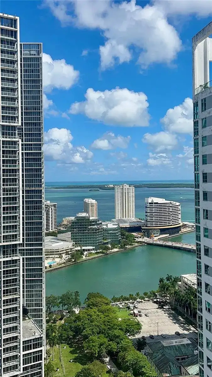 77 SE 5TH ST. # 3614, Miami FL 33131 photo 2