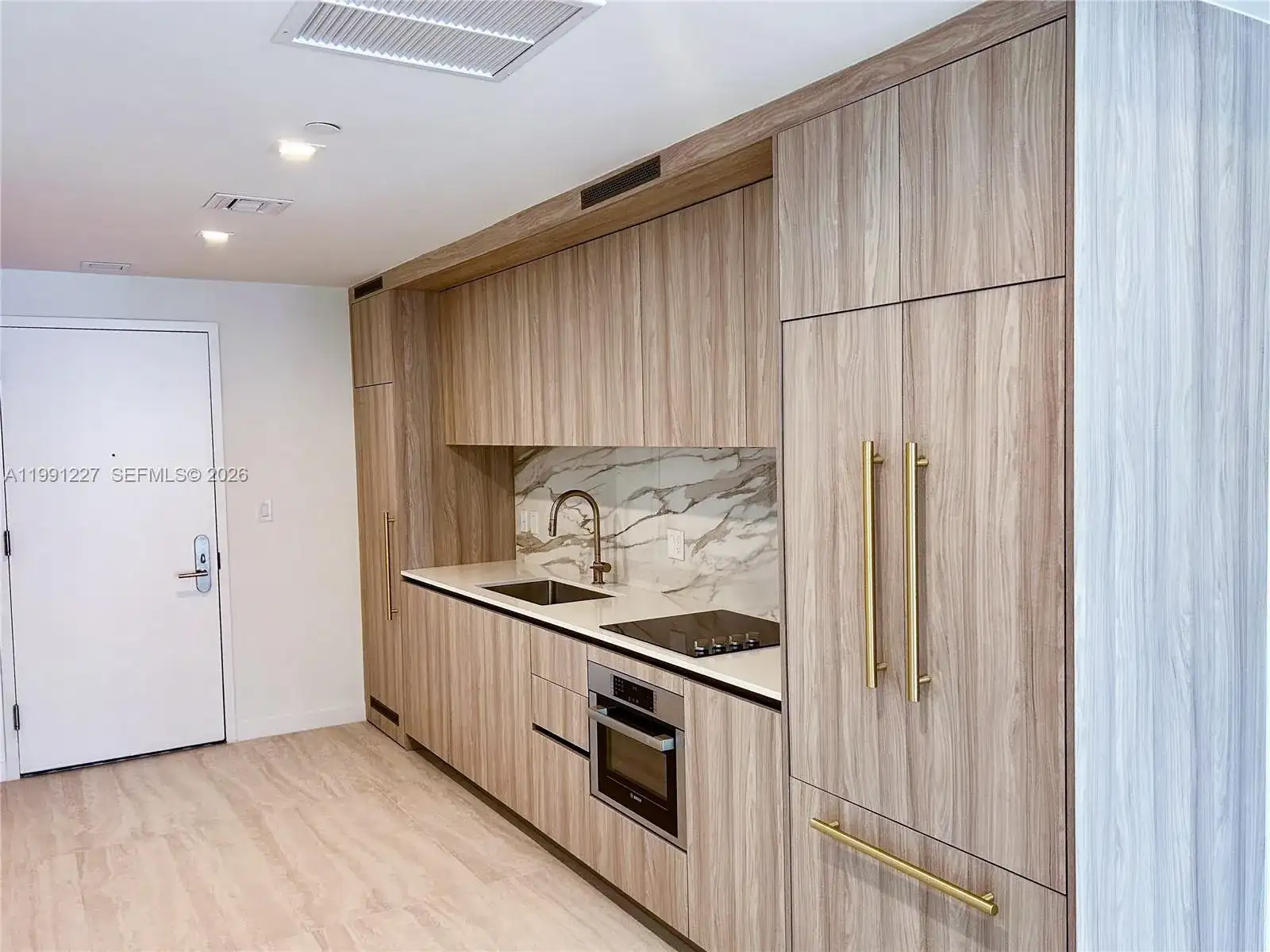 77 SE 5TH ST. # 3614, Miami FL 33131 photo 5