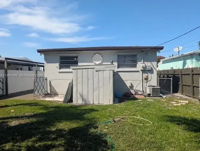 648 E 40th St, Hialeah FL 33013 photo 5