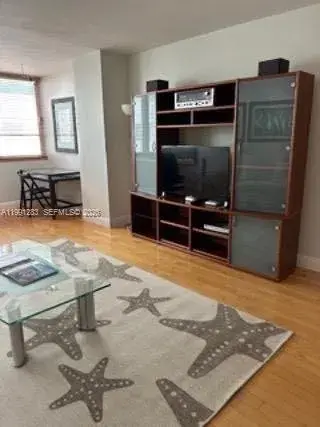 5005 Collins Ave # 423, Miami Beach FL 33140