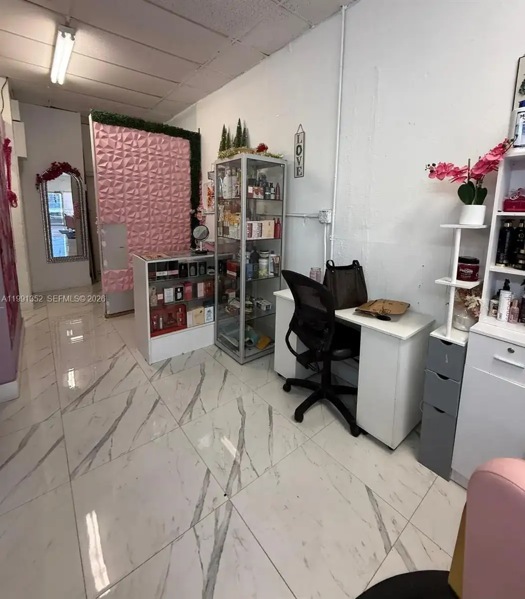 1569 W OKEECHOBEE RD HIALEAH, Hialeah FL 33010 photo 4