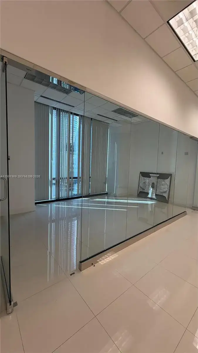 1200 Brickell Ave, Miami FL 33131 photo 3