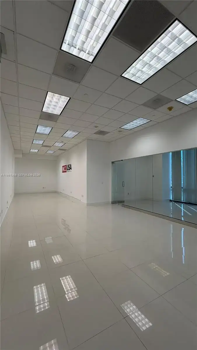 1200 Brickell Ave, Miami FL 33131 photo 4