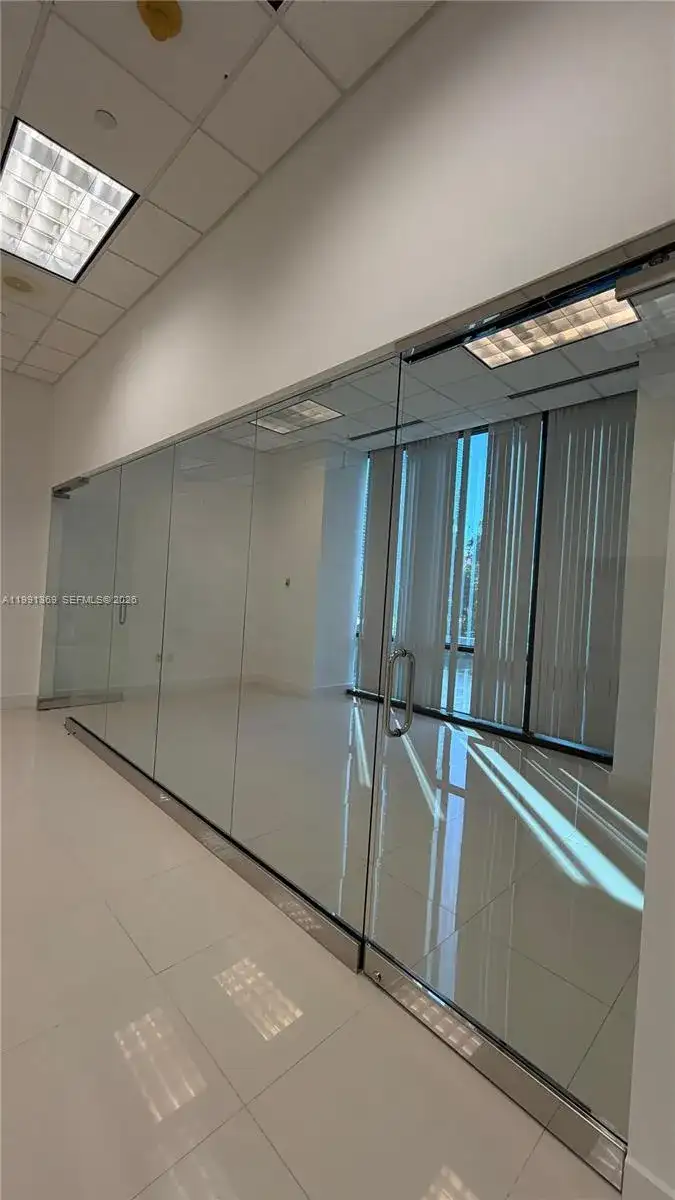 1200 Brickell Ave, Miami FL 33131 photo 5