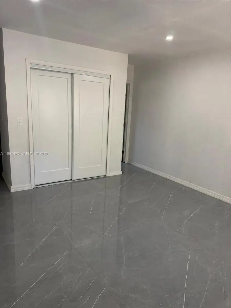 1946 NE 167th St # 3A, North Miami Beach FL 33162