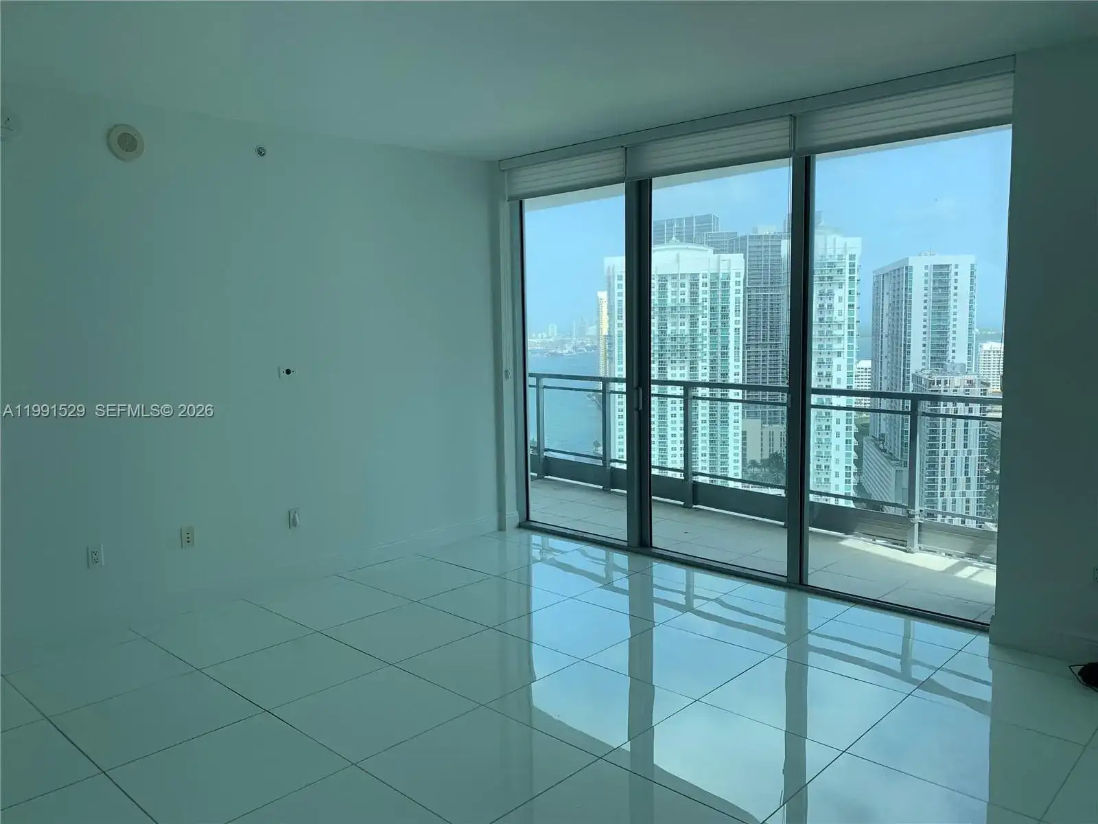 90 SW 3rd St # 3610, Miami FL 33130 photo 2