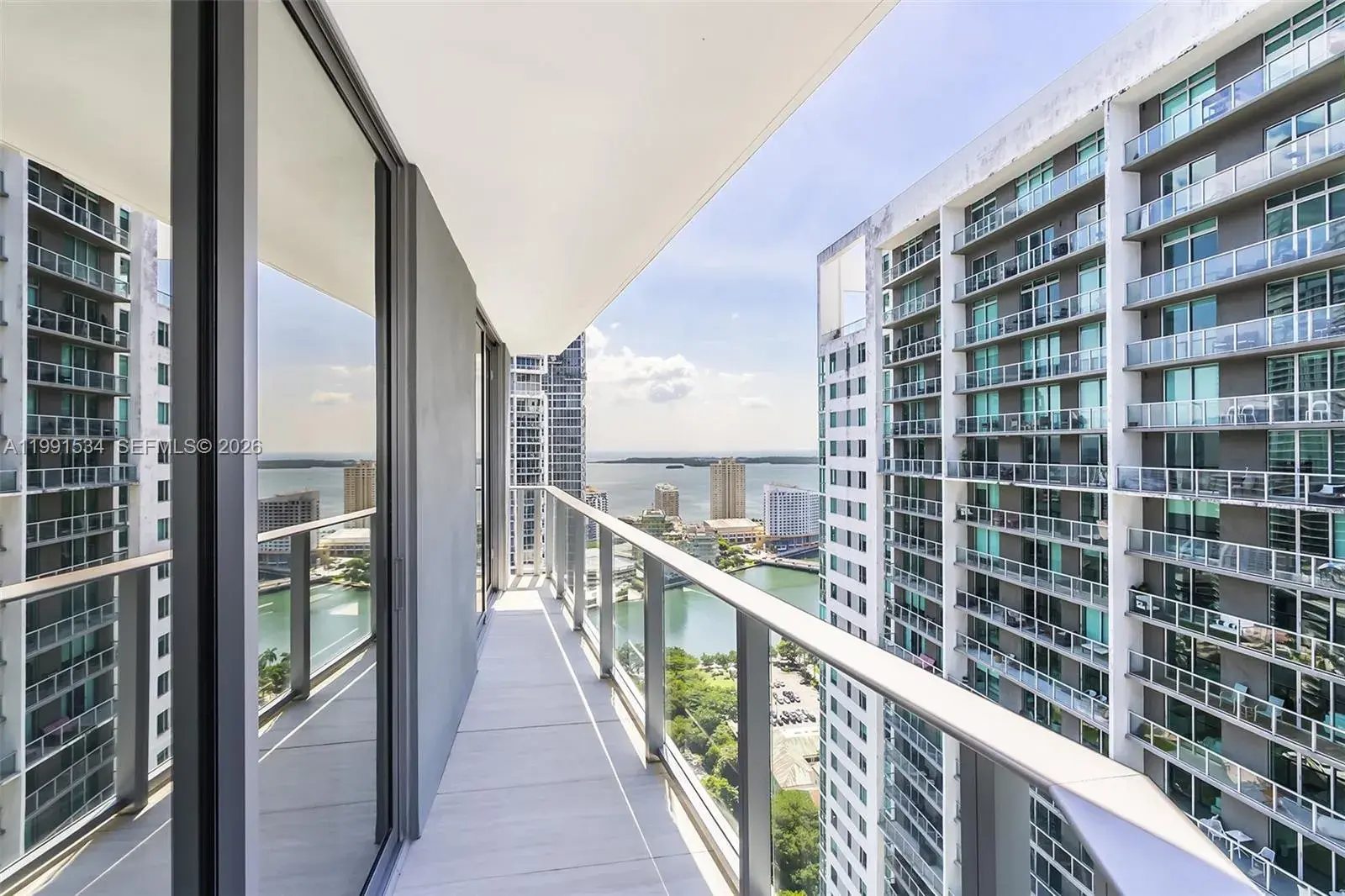 77 SE 5th Street # 2403, Miami FL 33131