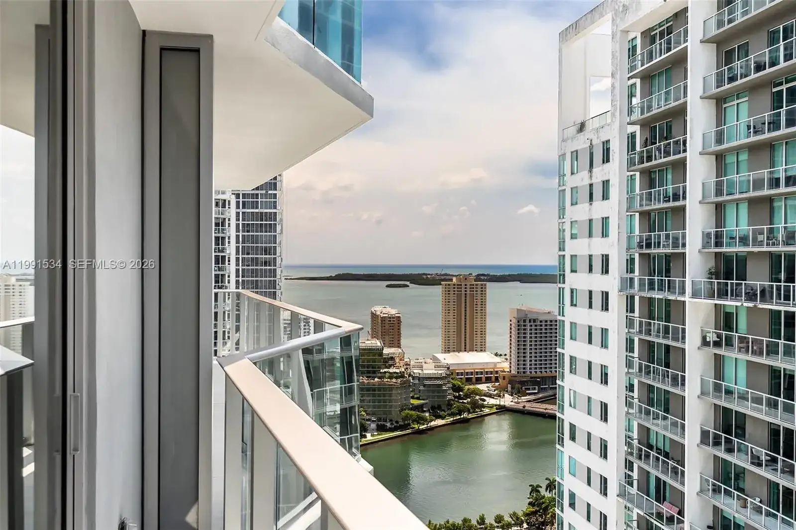 77 SE 5th Street # 2403, Miami FL 33131 photo 4