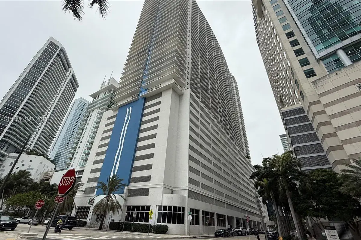 1200 Brickell Bay Dr # 2216, Miami FL 33131
