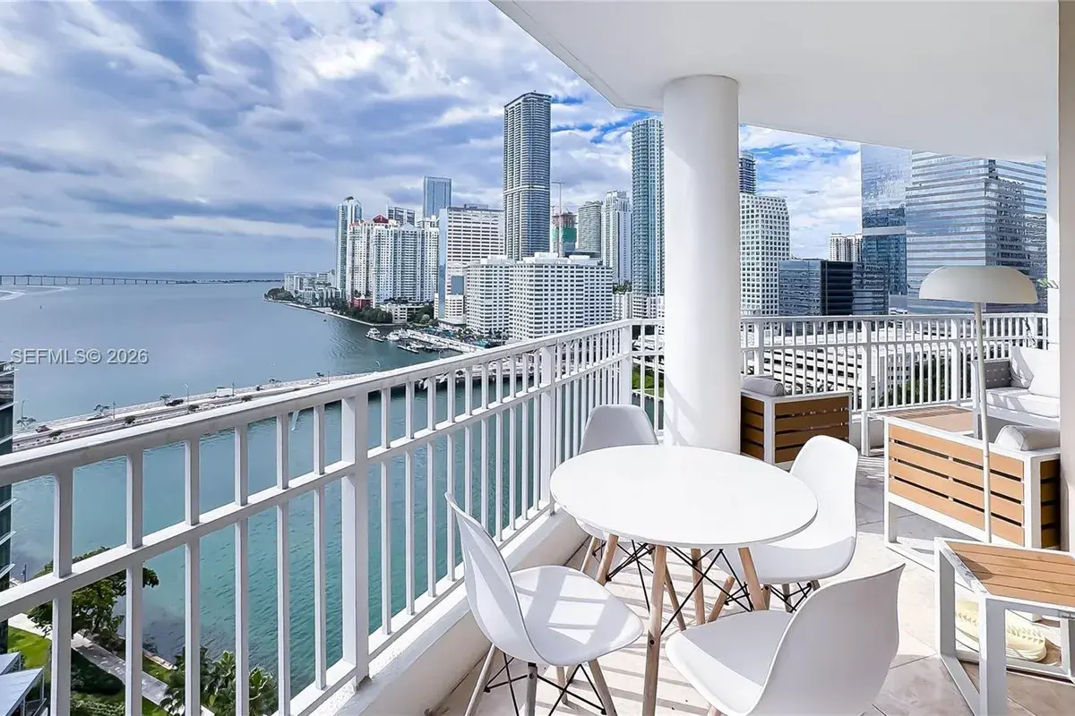 701 Brickell Key Blvd # 1912, Miami FL 33131