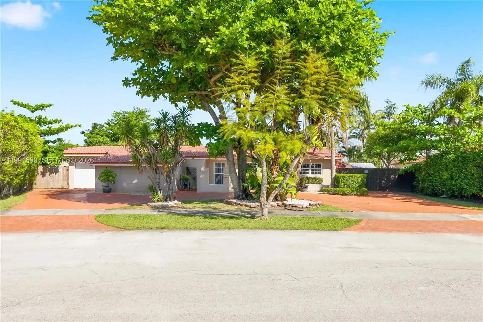 9955 SW 74th St, Miami FL 33173 photo 2