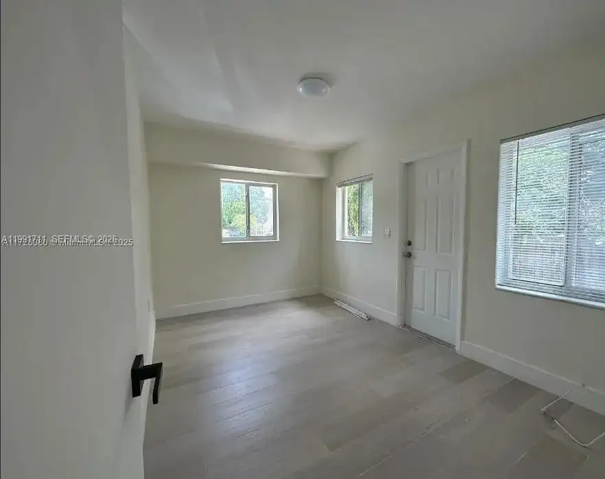 1514 SW 6th St # 4, Miami FL 33135 photo 2