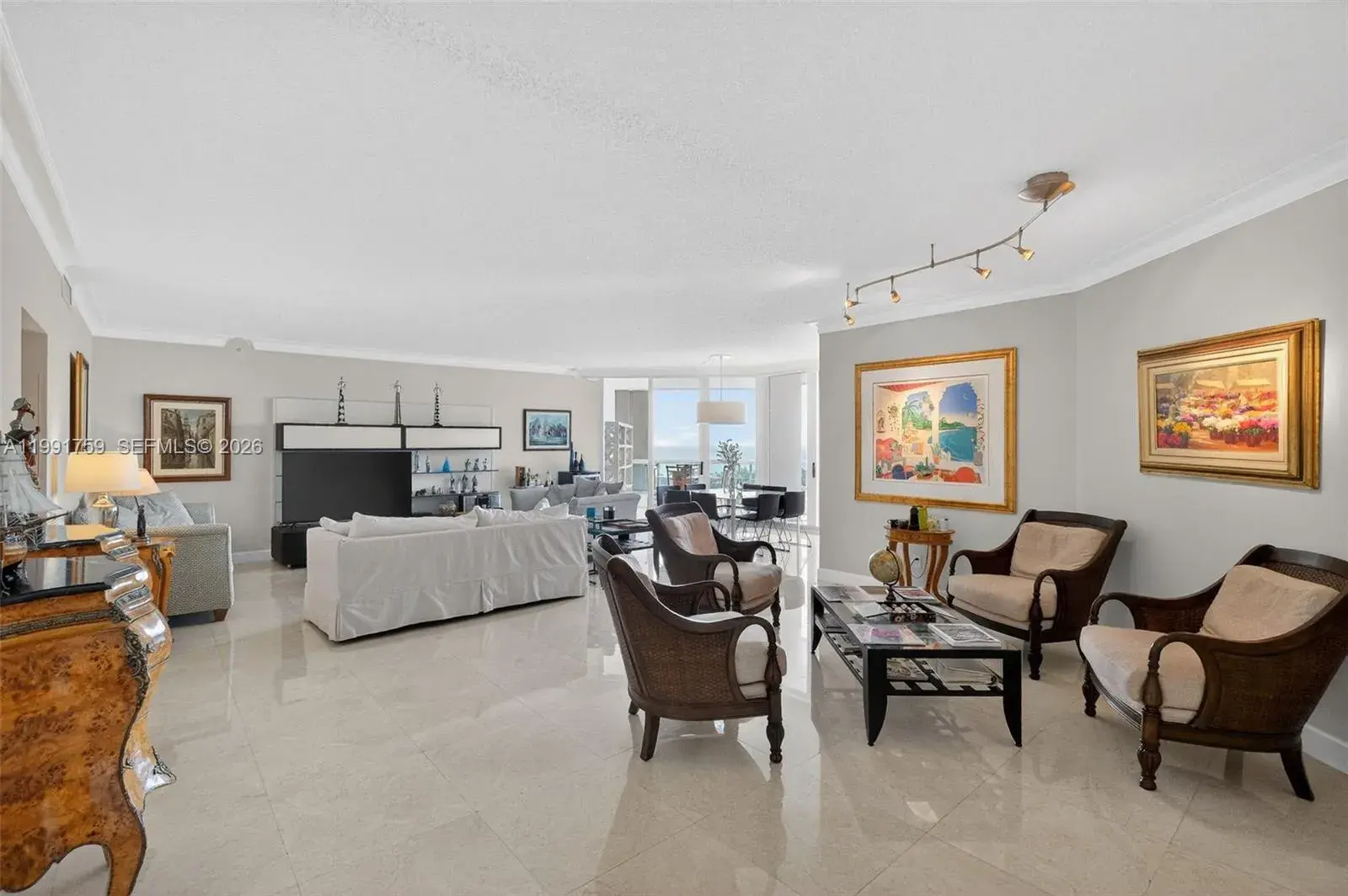 21050 Point Pl # 2202, Aventura FL 33180
