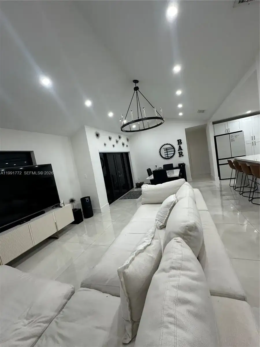 14346 SW 159th St, Miami FL 33177 photo 3