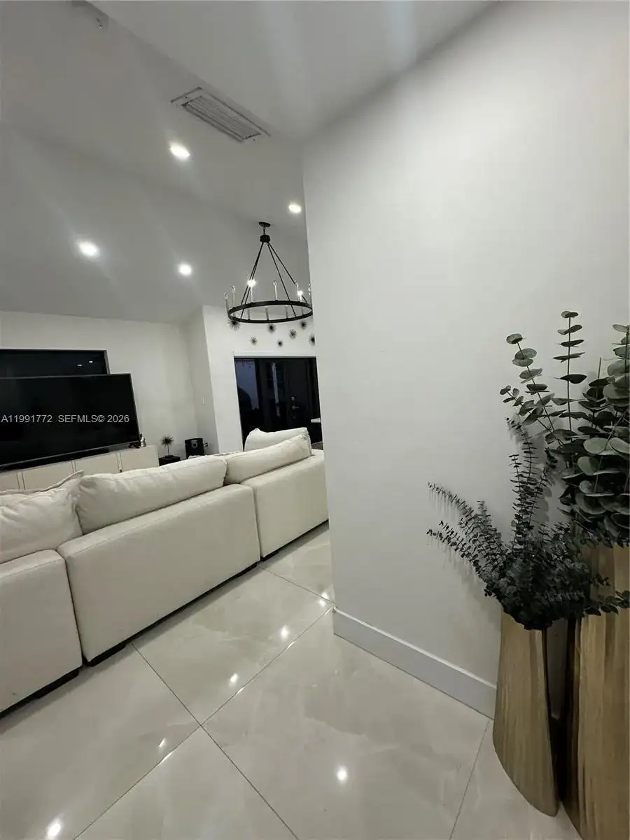 14346 SW 159th St, Miami FL 33177 photo 4